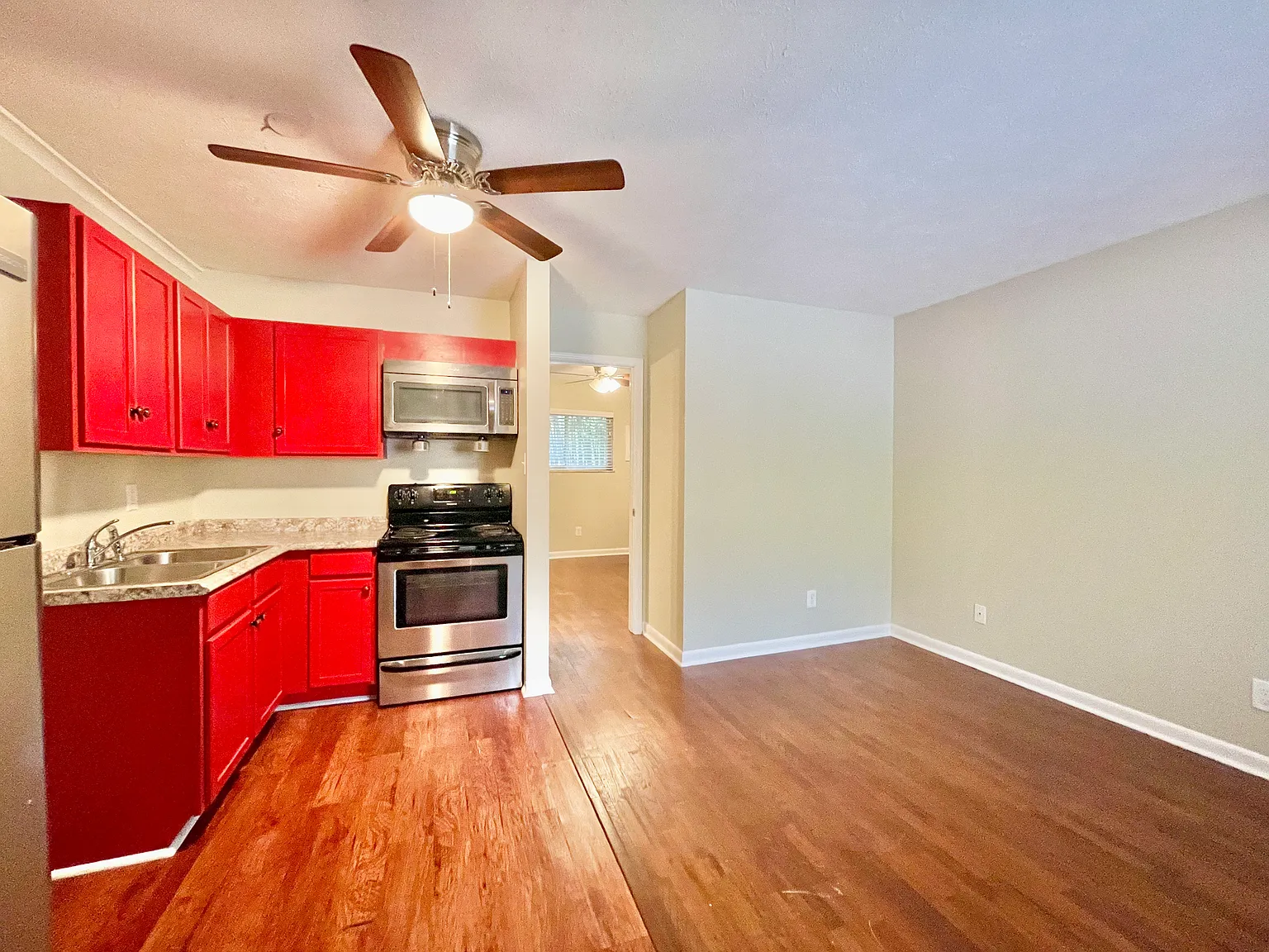 1 bed, 450 sqft, $895 — Photo 1