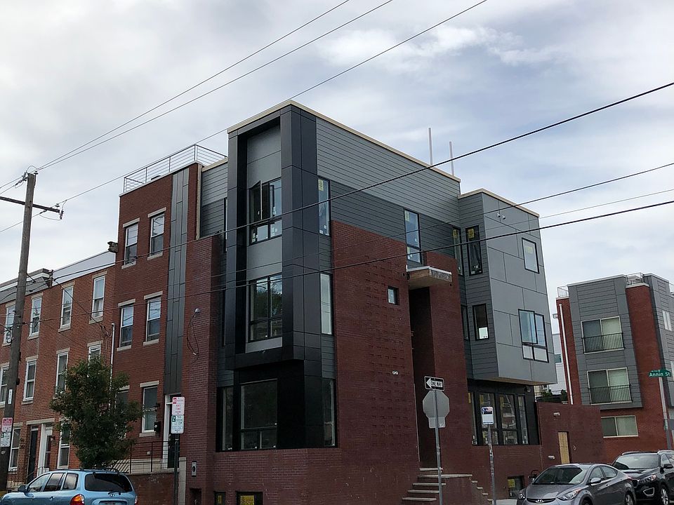2nd image of 2148 Ellsworth St
