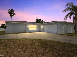 901 SE 35th Ter, Cape Coral, FL 33904