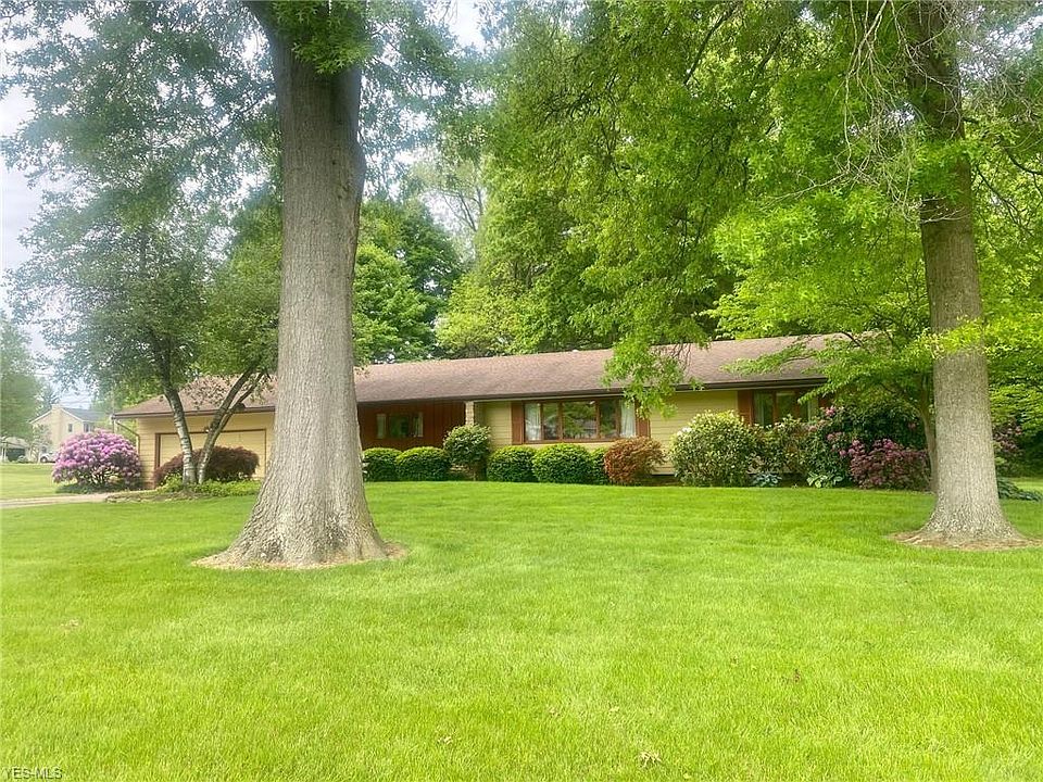 1st image of 136 Parkview Cir