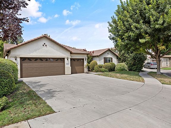 2nd image of 3011 S Tipton Court