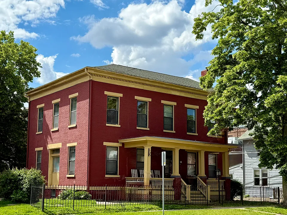 115 N Gilbert St