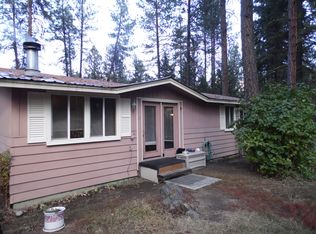13 Pine Grove St, Republic, WA 99166
