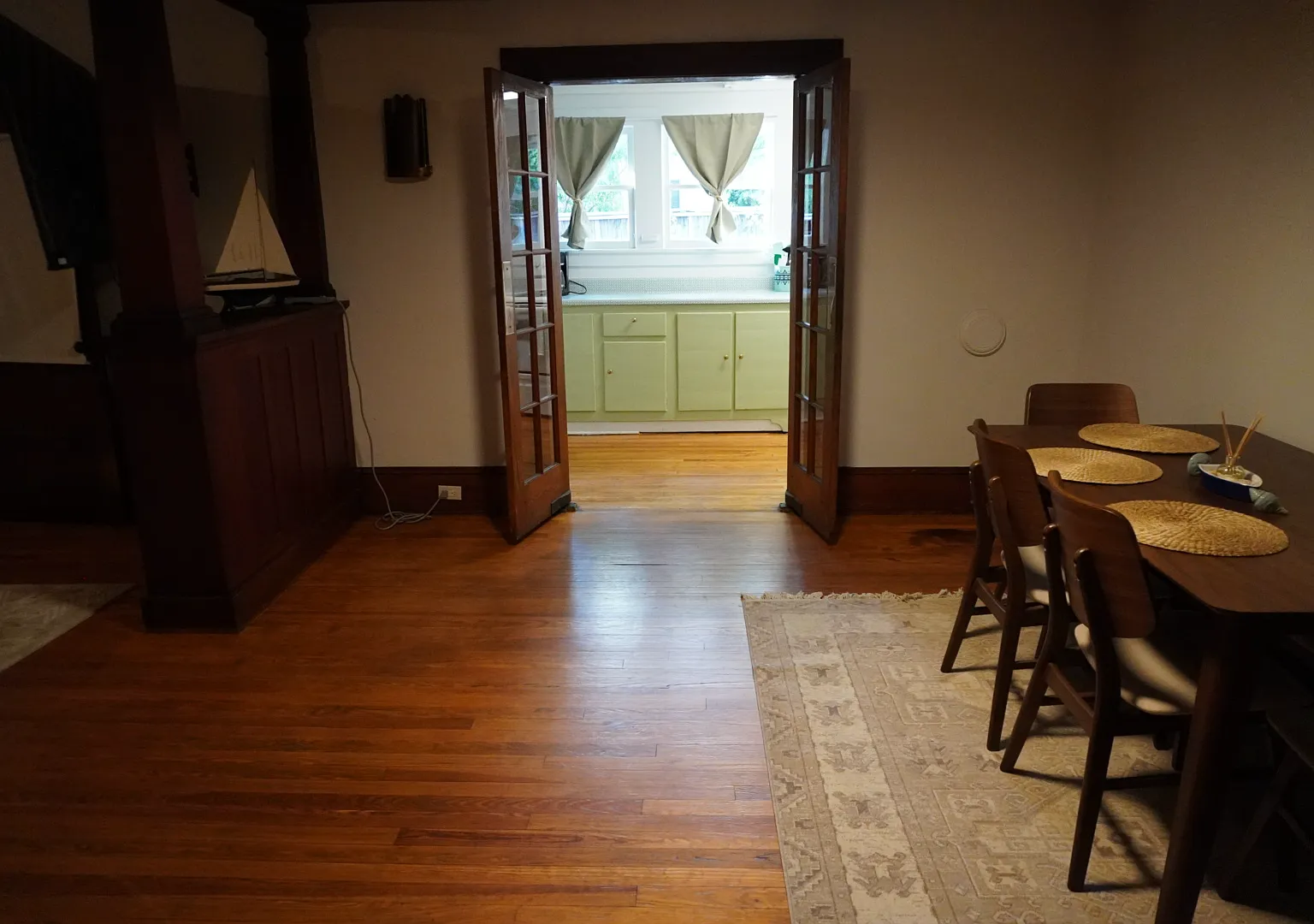 2120 Reynolds St — Photo 3