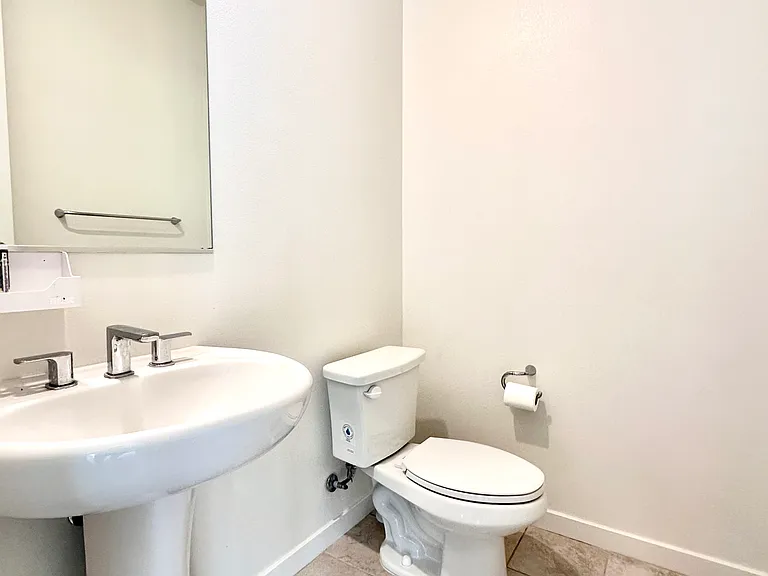 4776 S Ansley Ave — Photo 7