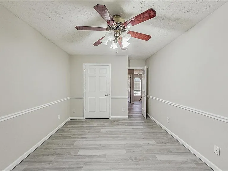 326 Canterbury Place Dr — Photo 29