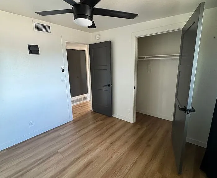 205 W 25th St — Photo 10