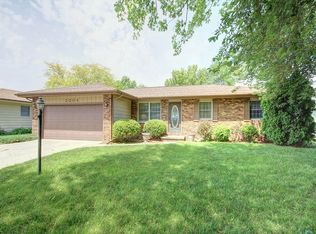 2004 Bittersweet Dr, Champaign, IL 61821