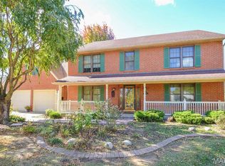 800 Springwood Dr, Belleville, IL