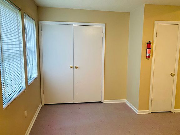 4th image of 3760 Bluff Wood Dr