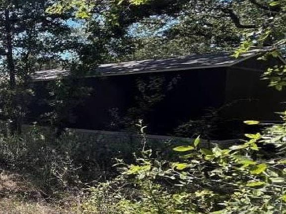 3rd image of 186 Sleepy Meadow Dr