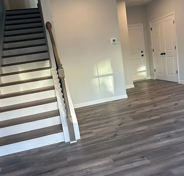 1004 Taylor Ct — Photo 40
