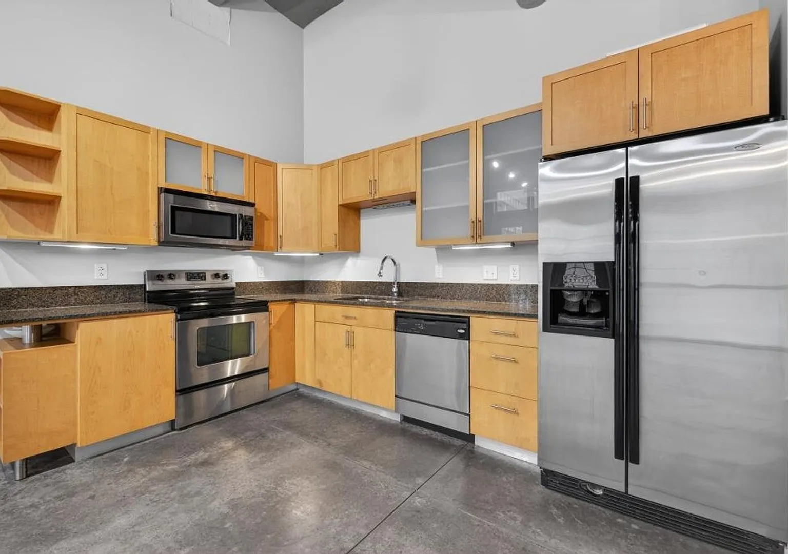 Charming 1BR Condo in Downtown St. Louis — Photo 1