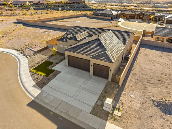 971 Athens Ct, Bullhead City, AZ 86429