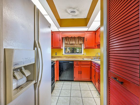4th image of 1019 Belle Dr.