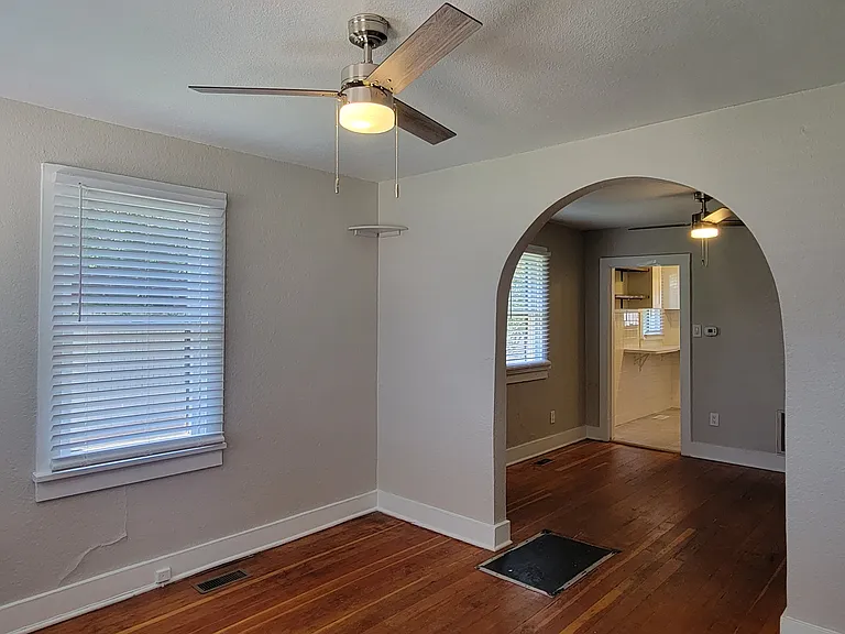 2043 Eaton St — Photo 22
