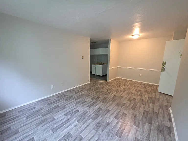 3688 Bosworth Rd #10 — Photo 7