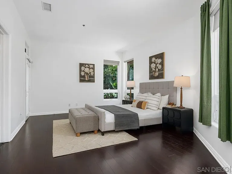 182 Andrew Ave — Photo 24
