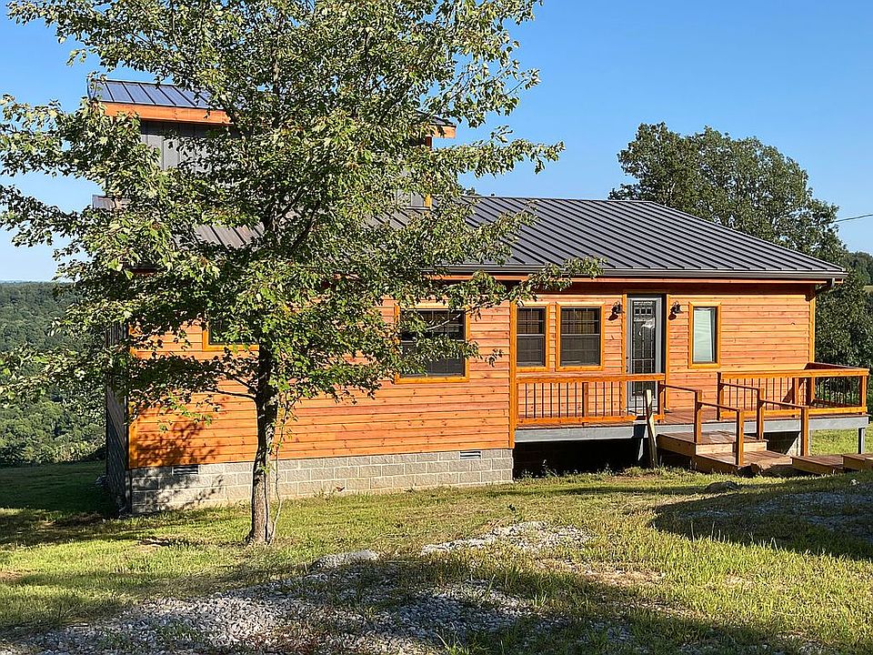 2nd image of 2832 Gap Rd