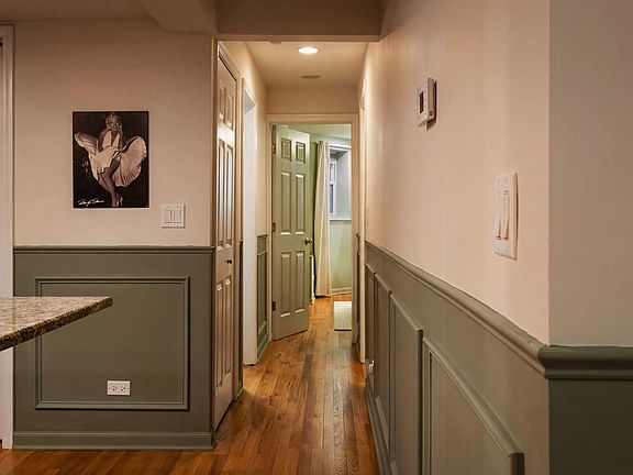 4th image of 2626 N Sawyer Ave #G