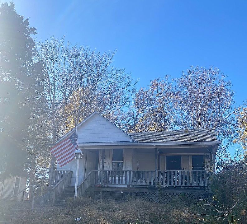 1st image of 322 Drury Ave