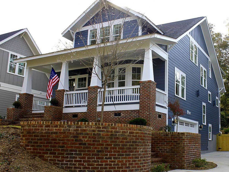 1st image of 215 Brumby St NE