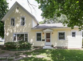 1 Adams St, Dundee, IL 60118