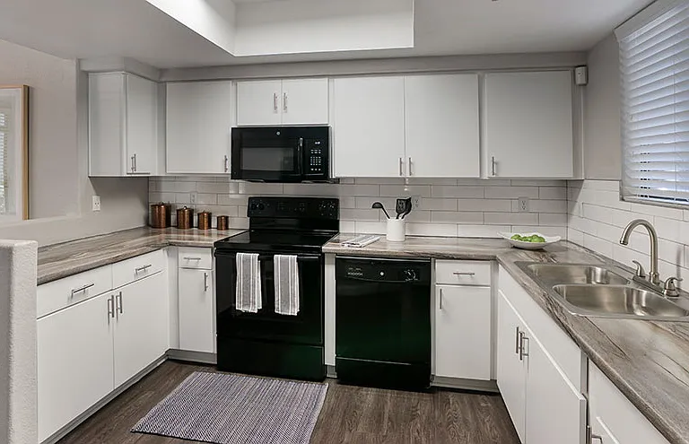 The Heritage Apartment Homes — Photo 1
