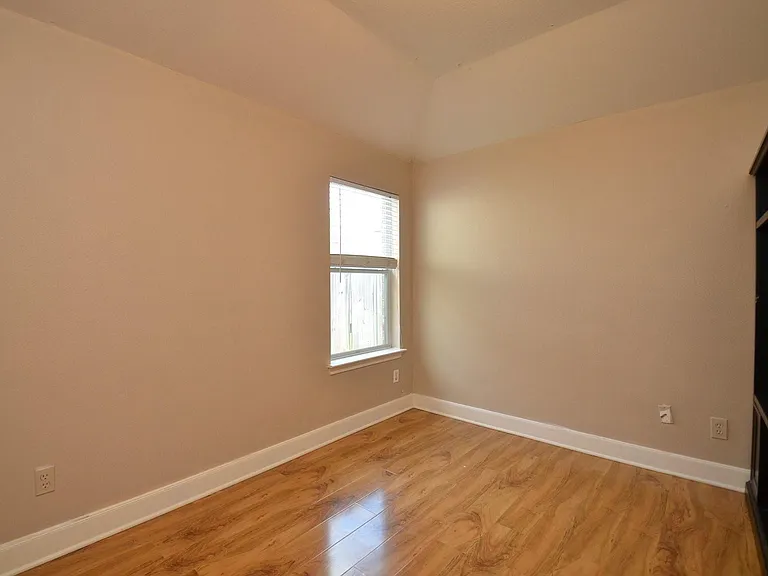 4510 Regal Dr — Photo 20
