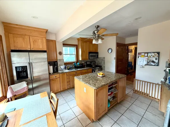 (undisclosed Address), Montclair, NJ 07043