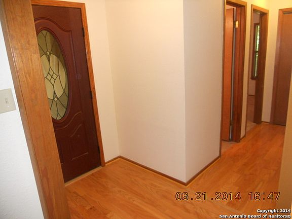 4th image of 8610 Oak Thicket Ln