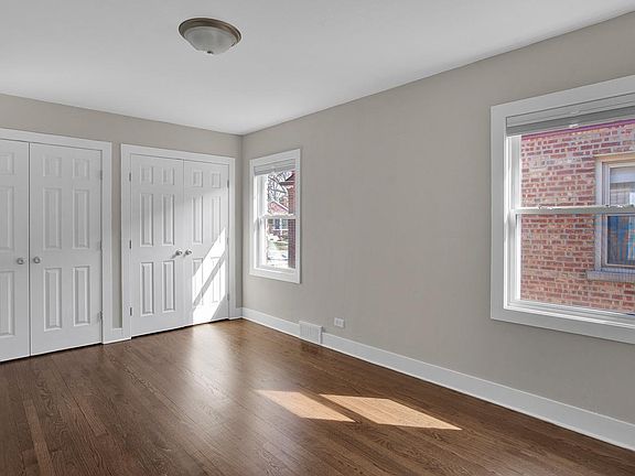 5th image of 2547 W 116th Pl #Unit 4