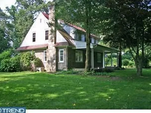 57 Mount Vernon St, Oxford, PA 19363