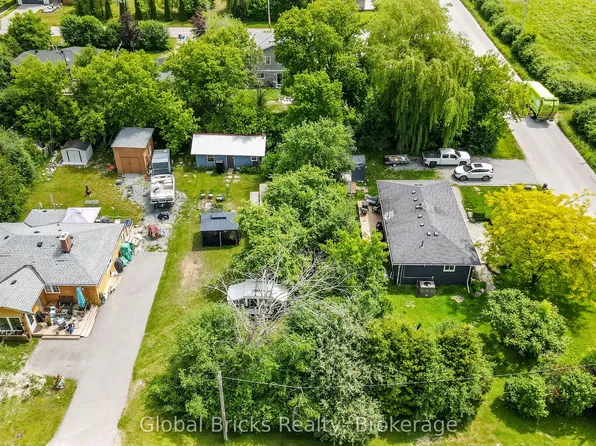 77 Cronsberry Rd, Georgina, ON L0E 1N0