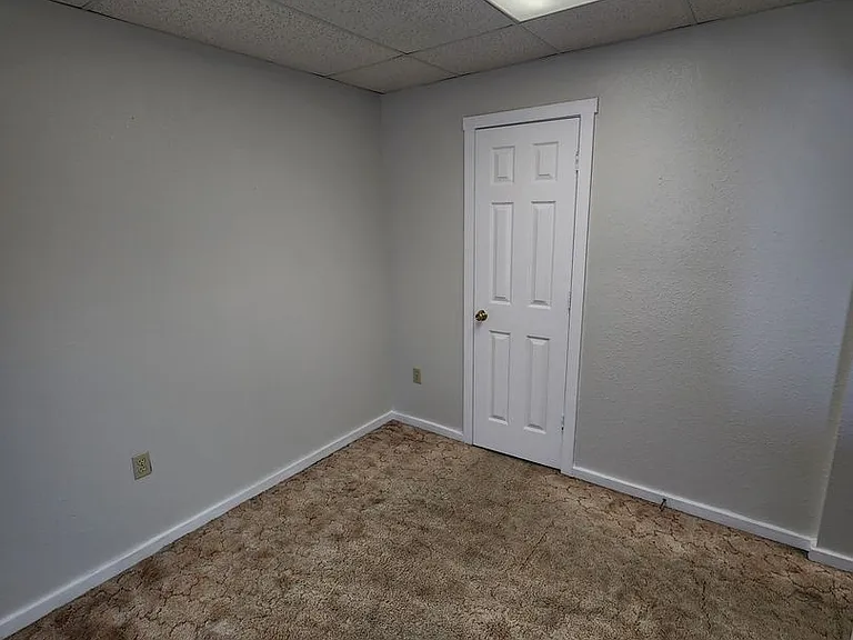 623 Jefferson Ave — Photo 6