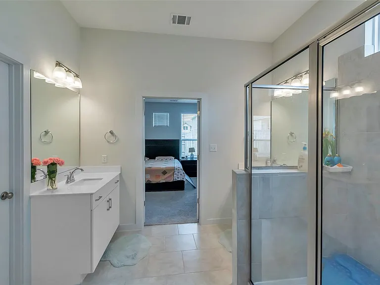 563 Saturnia Dr — Photo 22