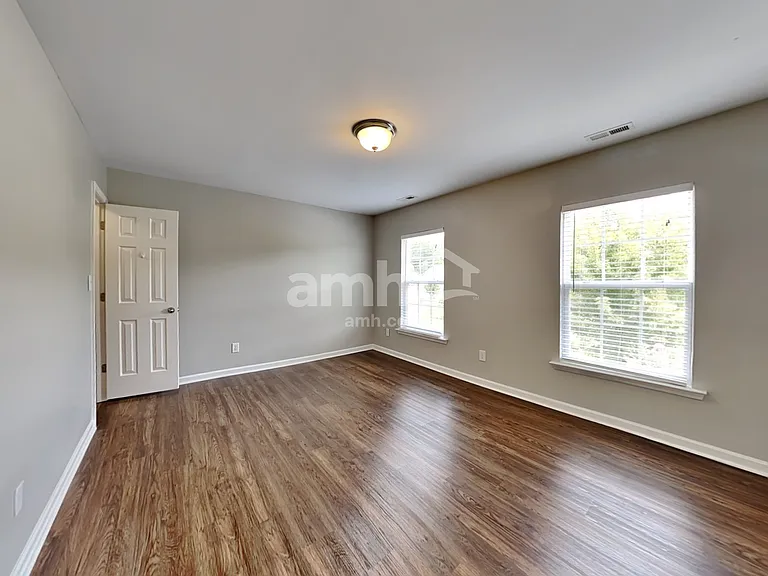 1525 Essexwood Dr — Photo 16