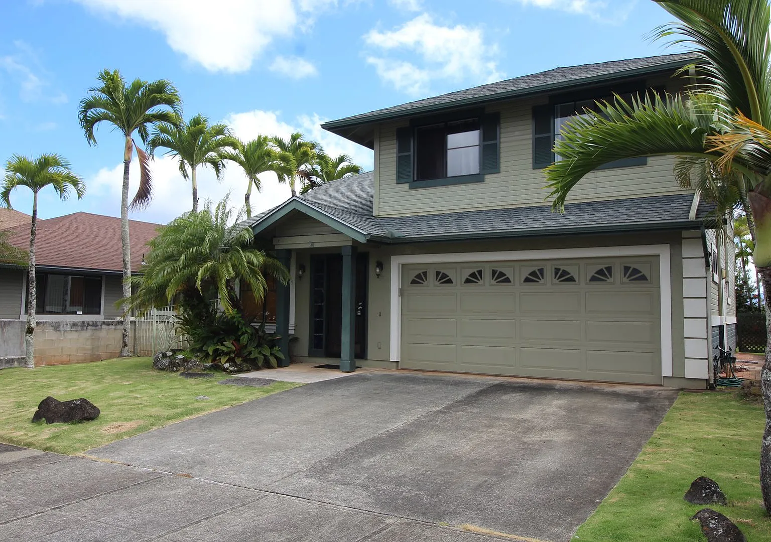 Beautiful Mililani Mauka Home! Over 2,000 s.f.! — Photo 1