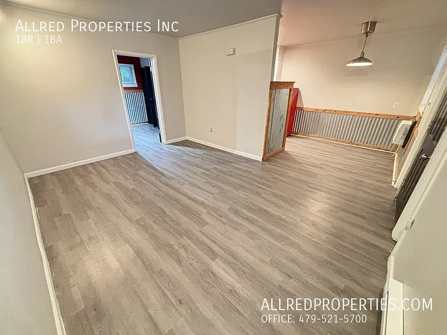 Retro Style With Modern Convenience Off Street Parking & Utilities Included! — Photo 3