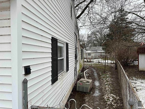 3rd image of 3212 W Proctor Pl