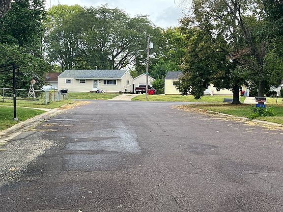 4th image of 5709 N Terrace Ct