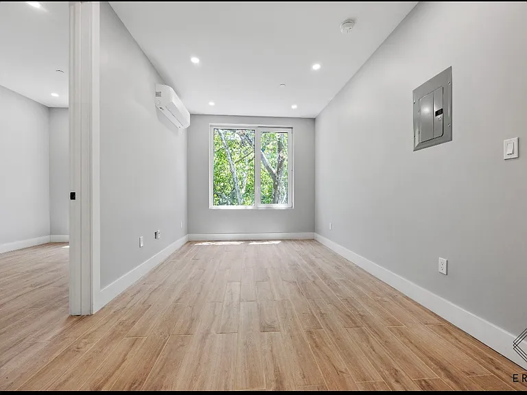 809 Midwood St #3B — Photo 10