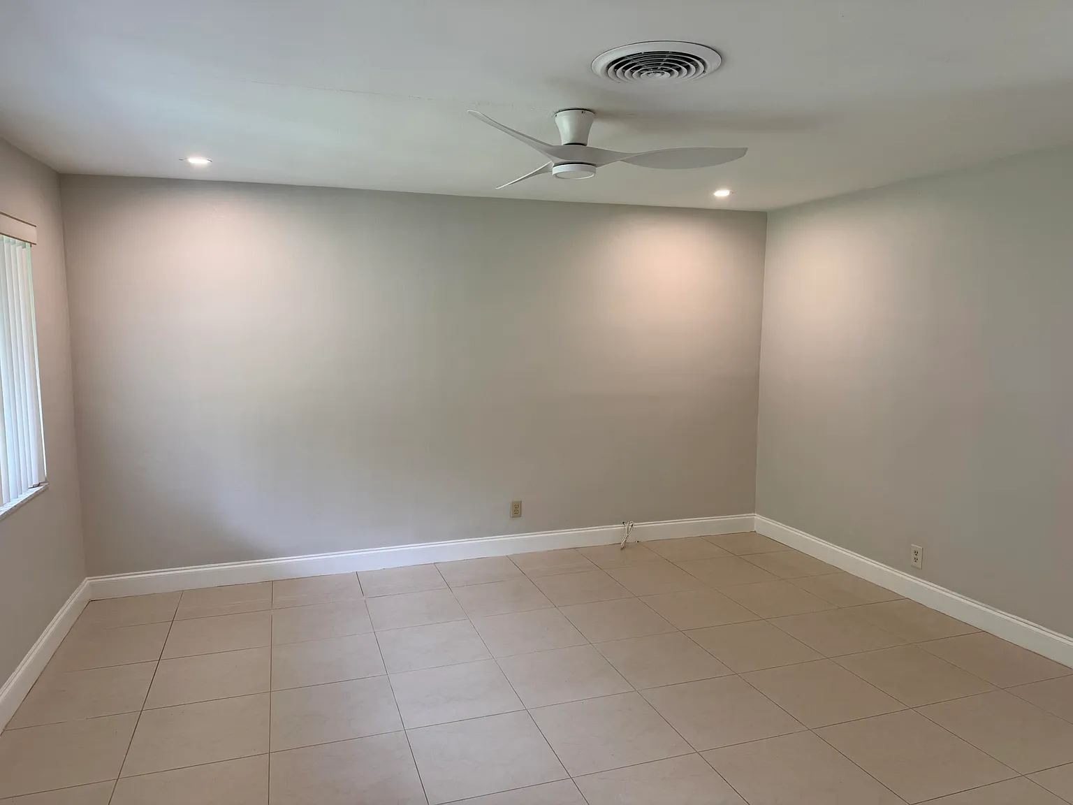 2 bed, 2.0 bath, 1221 sqft, $2,850 — Photo 3