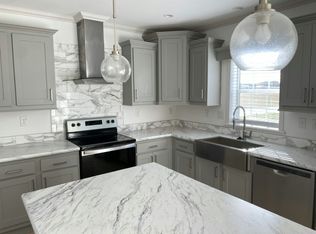 34921 Minnow Ln, Zephyrhills, FL 33541