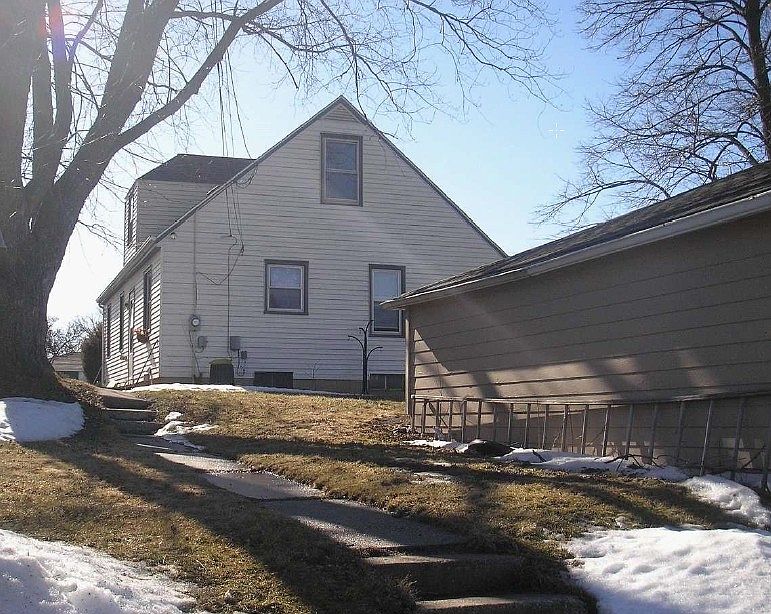 2nd image of 7518 W Beloit Rd