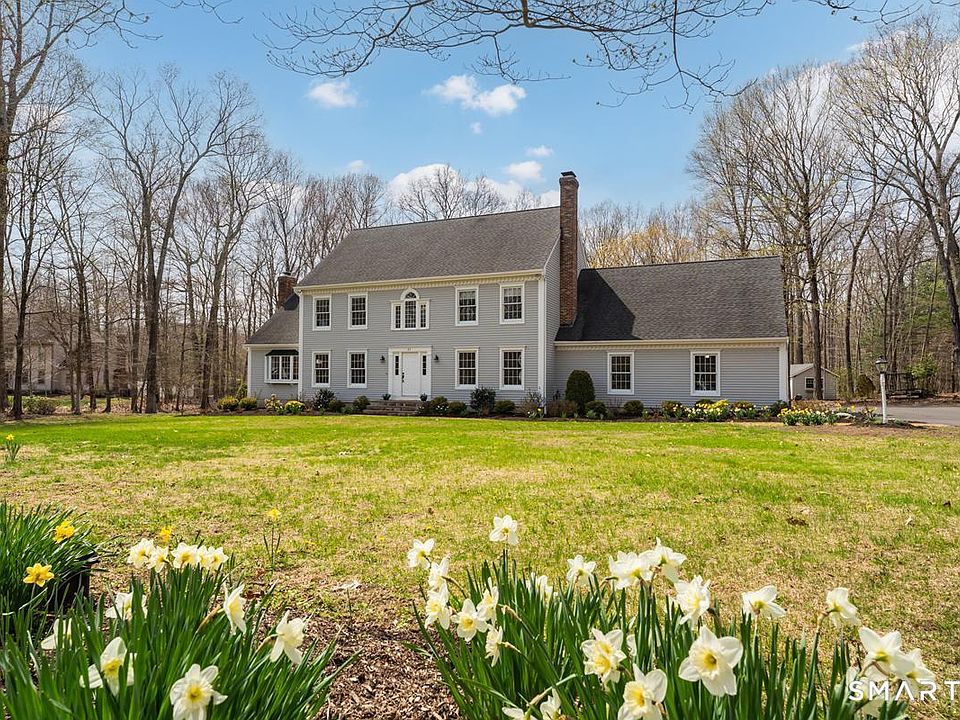 1st image of 21 Running Brook Drive