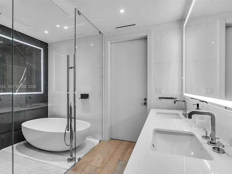 300 Biscayne Boulevard Way #2605W — Photo 16