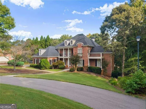 2040 Tee Dr, Braselton, GA 30517