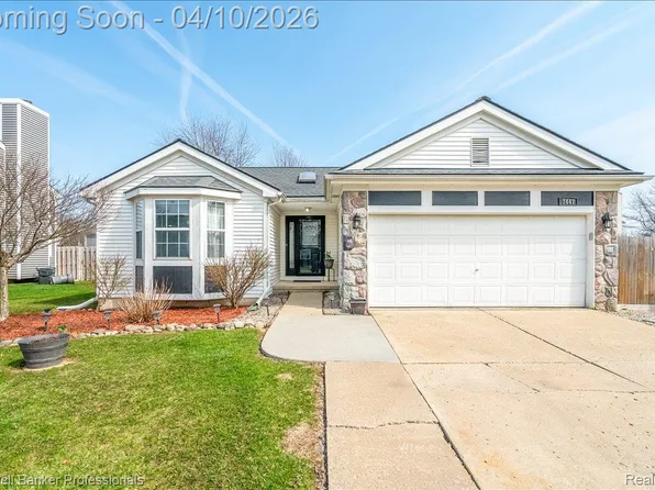 7447 Knollwood Dr, Ypsilanti, MI 48197
