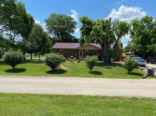 561 Doyle St, Doyle, TN 38559